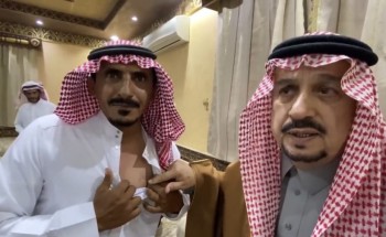 شاهد: الأمير “فيصل بن بندر” يزور جندي أصيب برصاصة قاتلة وبقى حياً .. والأخير يُلقي أبيات شعر!