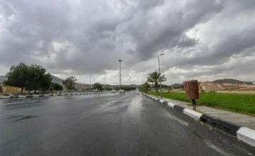 «الأرصاد»: أمطار رعدية ورياح نشطة على عدة مناطق وحرارة مرتفعة في الشرقية «الأرصاد»: أمطار رعدية ورياح نشطة على عدة مناطق وحرارة مرتفعة في الشرقية