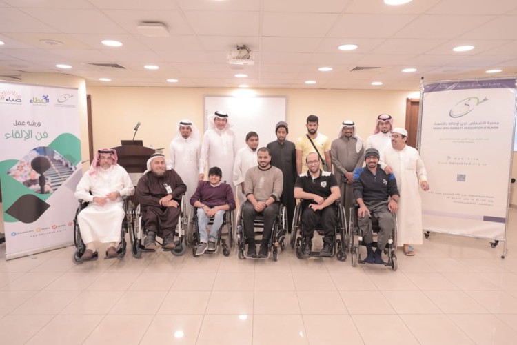 فريق عطاء التطوعي ينظم ورشة عمل بعنوان “فن الإلقاء”