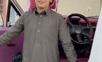 في لمحة تجسد الوفاء والكرم .. شاهد: الشبل  “زياد القلادي” يفزع للشاعر “هلال المطيري” ويهديه مركبته التي لا يملك غيرها بسبب ضائقته المالية