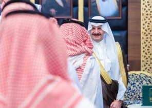 أمير الشرقية في “الاثنينية “: لابد أن يكون المواطن على دراية بما يحدث من أنشطة وتطورات بالمنطقة أمير الشرقية في “الاثنينية “: لابد أن يكون المواطن على دراية بما يحدث من أنشطة وتطورات بالمنطقة