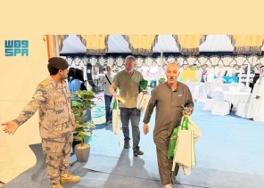 حرس الحدود يسهل دخول الحجاج عبر منفذ حالة عمار بـ”تبوك” حرس الحدود يسهل دخول الحجاج عبر منفذ حالة عمار بـ”تبوك”