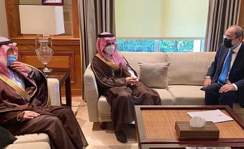حاملًا رسالة من خادم الحرمين .. نائب رئيس الوزراء الأردني يستقبل الأمير فيصل بن فرحان حاملًا رسالة من خادم الحرمين .. نائب رئيس الوزراء الأردني يستقبل الأمير فيصل بن فرحان