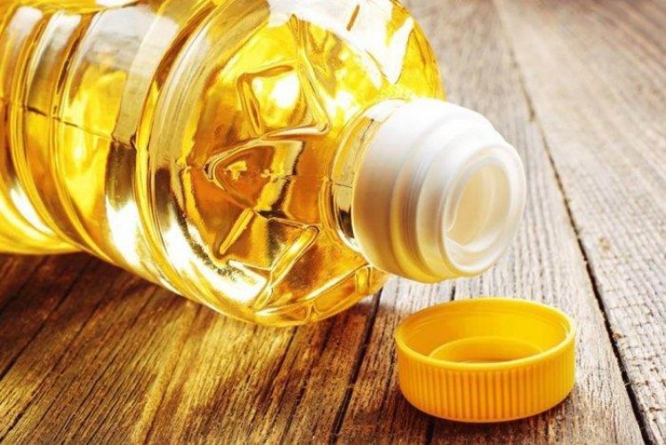 اعتباراً من الغد.. “الغذاء والدواء” تمنع استخدام “الزيوت المهدرجة جزئياً” في الصناعات الغذائية