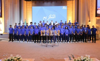 جامعة الإمام عبدالرحمن بن فيصل تختتم أنشطتها الطلابية لعام 1446هـ بتكريم المتميزين.. والإعلان عن «نجم الجامعة» جامعة الإمام عبدالرحمن بن فيصل تختتم أنشطتها الطلابية لعام 1446هـ بتكريم المتميزين.. والإعلان عن «نجم الجامعة»