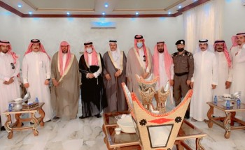 محافظ الحائط الأستاذ “محمد بن مطلق القنون” يزور مركز بدع بن خلف ومخفر الشرطة ويثني على النجاحات الملحوظة التي يقدمها رجال الأمن محافظ الحائط الأستاذ “محمد بن مطلق القنون” يزور مركز بدع بن خلف ومخفر الشرطة ويثني على النجاحات الملحوظة التي يقدمها رجال الأمن