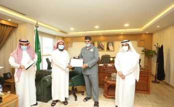 مدير عام الشؤؤن الإسلامية يتقدم بالشكر لعدد من موظفي إدارة المساجد ببريدة نظير جهودهم في عملهم مدير عام الشؤؤن الإسلامية يتقدم بالشكر لعدد من موظفي إدارة المساجد ببريدة نظير جهودهم في عملهم