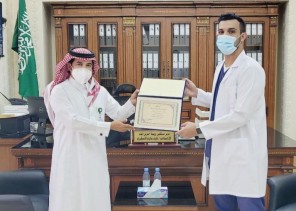 مستشفي رويضة العرض يكرم الأطباء والتمريض بقسم الأسعاف والطوارئ مستشفي رويضة العرض يكرم الأطباء والتمريض بقسم الأسعاف والطوارئ