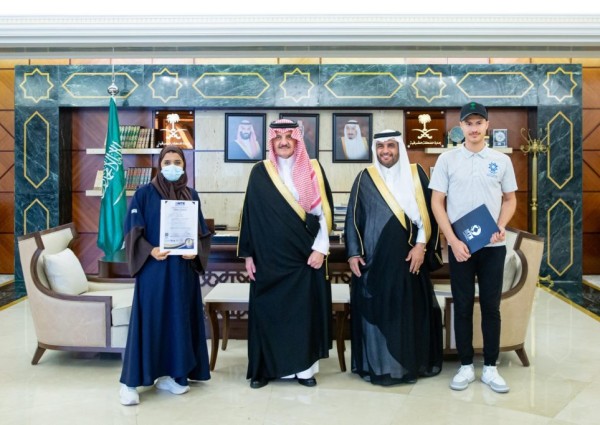 أمير الشرقية يستقبل الطلاب الحاصلين على جائزة الاختراع والابتكار أمير الشرقية يستقبل الطلاب الحاصلين على جائزة الاختراع والابتكار