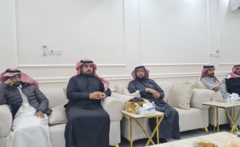 الرويلي يكرم مدير تجارة القريات بمناسبة التقاعد