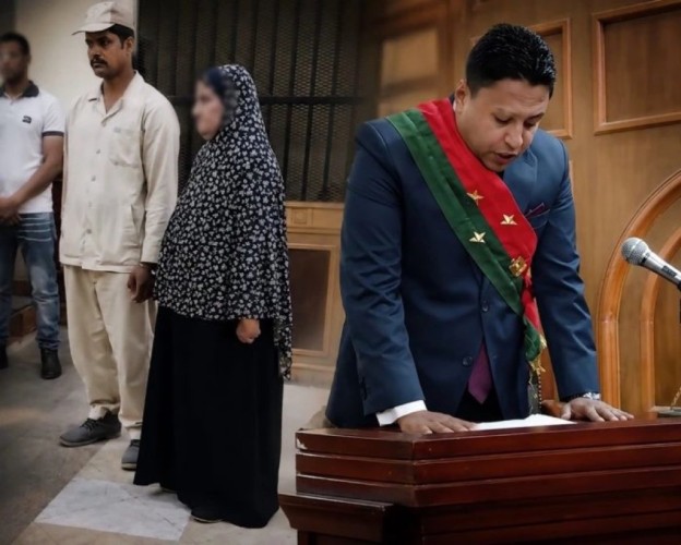 الحكم بإعدام مسنة مصرية قتلت زوجها أثناء نومه وأحرقت جثته بسبب مغازلته للنساء!