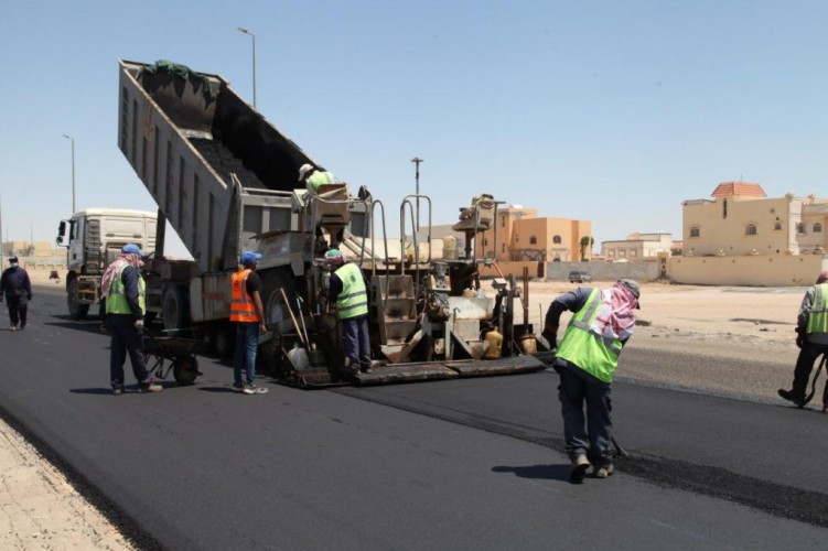 رئيس بلدية محافظة القريات يتفقد مشاريع البلدية الخدمية والتطويرية القائمة والجاري تنفيذها