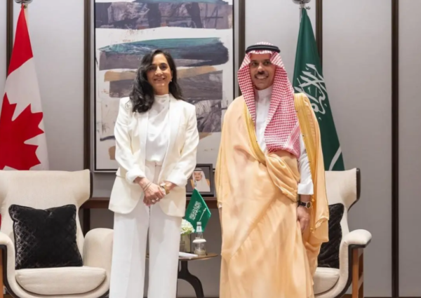 سمو وزير الخارجية يستقبل وزيرة خارجية كندا