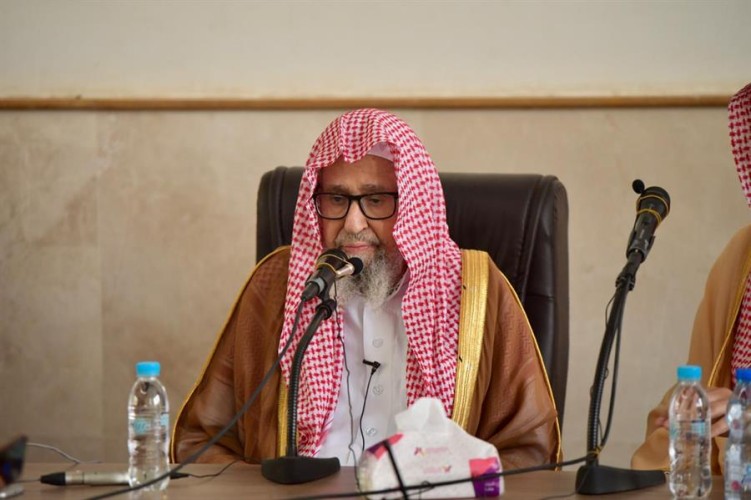 بالفيديو: الفوزان والسليمان يؤكدان أهمية قصر استعمال مكبرات الصوت الخارجية في المساجد على رفع الأذان والإقامة