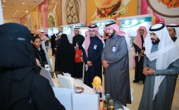 مدير التعليم بمحافظة المجمعة يفتتح المعرض التثقيفي التوعوي لاستدامة برنامج الوعي المالي والادخار مدير التعليم بمحافظة المجمعة يفتتح المعرض التثقيفي التوعوي لاستدامة برنامج الوعي المالي والادخار