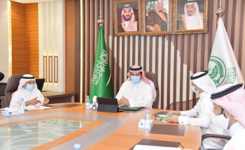 وكيل إمارة جازان يعقد اجتماعاً عبر -الاتصال المرئي- مع وكيل وزارة الموارد البشرية لفروع المناطق ..
