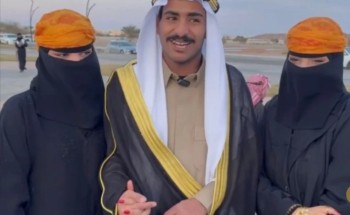 بـ”الأزياء الشعبية في حائل”.. بالفيديو: عريس وزوجته يحتفلان بزواجهما ضمن فعاليات يوم التأسيس في حائل بـ”الأزياء الشعبية في حائل”.. بالفيديو: عريس وزوجته يحتفلان بزواجهما ضمن فعاليات يوم التأسيس في حائل
