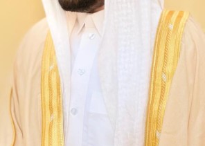 الإعلامي عبد الرحمن عباس يهنئ القيادة الرشيدة بحلول أول أيام عيد الفطر المبارك الإعلامي عبد الرحمن عباس يهنئ القيادة الرشيدة بحلول أول أيام عيد الفطر المبارك