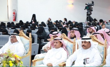 طلاب وطالبات تعليم جازان يتسابقون للاحتفاء بمعلميهم ومعلماتهم طلاب وطالبات تعليم جازان يتسابقون للاحتفاء بمعلميهم ومعلماتهم