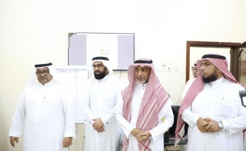 مدير تعليم جازان يقف على انطلاق الأسبوع الثاني من برامج التدريب الصيفي