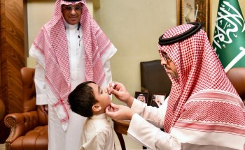 الأمير سعود بن جلوي يدشن حملة تطعيم شلل الأطفال بجدة الأمير سعود بن جلوي يدشن حملة تطعيم شلل الأطفال بجدة