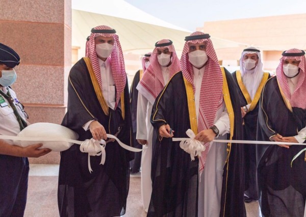 سمو أمير الجوف يدشن عدداً من المشروعات بالمدينة الجامعية بقيمة تتجاوز 482 مليون ريال سمو أمير الجوف يدشن عدداً من المشروعات بالمدينة الجامعية بقيمة تتجاوز 482 مليون ريال