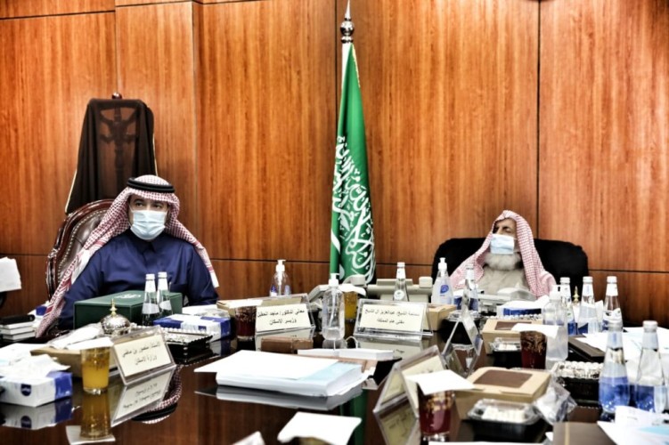 “مفتي عام المملكة” يستقبل وزير الإسكان