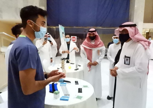 أمين العاصمة المقدسة يفتتح برنامج العلاج الطبيعي أمين العاصمة المقدسة يفتتح برنامج العلاج الطبيعي