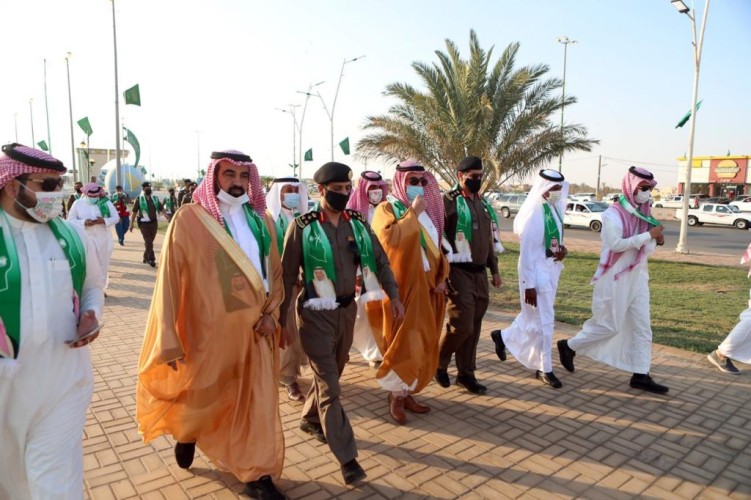 90 بالونة وخيالة وهجانة في احتفالات اليوم الوطني بوادي الدواسر