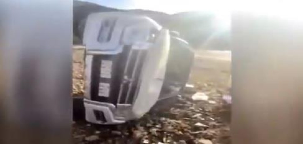 أمير عسير يهدي سيارة لمتطوعين بعد تعرضهما لحادث مروري أثناء توصيل الأدوية في المنطقة