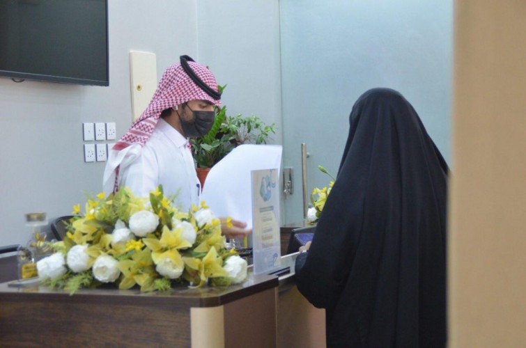 جمعية قدوة للأيتام بالجوف تسلم مستفيديها 175 سلة ومواد غذائية