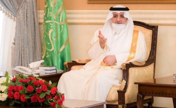 أمير منطقة تبوك يستقبل المهنئين بعيد الأضحى المبارك أمير منطقة تبوك يستقبل المهنئين بعيد الأضحى المبارك