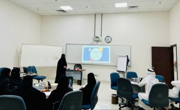 دورة لتدريب المدربين وتطوير مهاراتهم بفرع الجامعة بالدمام