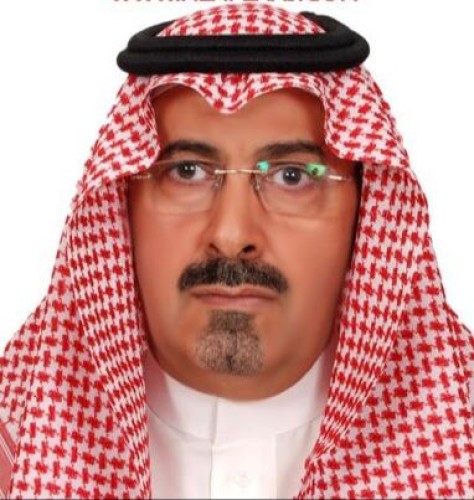 آل بازع يجري عملية جراحية خارج المملكة