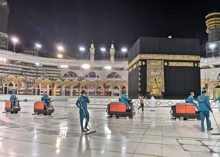هل تطبيق اعتمرنا يقدم خدمات سكن للمعتمرين؟ .. المهندس هشام عبدالمنعم يجيب!