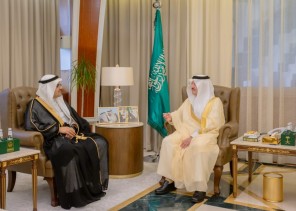 أمير الشرقية يستقبل رئيس جامعة الملك فهد للبترول والمعادن أمير الشرقية يستقبل رئيس جامعة الملك فهد للبترول والمعادن