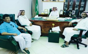 رئيس مركز العالية يلتقي برئيس لجنة التنمية ورئيس مركز النشاط ومدير العلاقات العامة والإعلام في اللجنة