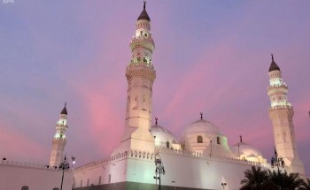 توجيه من وزير الشؤون الإسلامية بفتح مسجد قباء من قبل الفجر إلى بعد العشاء توجيه من وزير الشؤون الإسلامية بفتح مسجد قباء من قبل الفجر إلى بعد العشاء