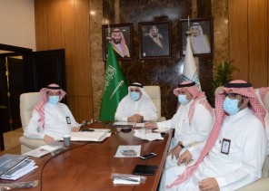 أمين الشرقية يشدد على مضاعفة الأعمال الرقابية لتطبيق الاجراءات الاحترازية خلال الاجتماع الدوري مع الوكلاء ورؤساء البلديات