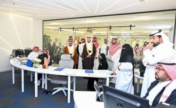 محافظ الطائف يطلع على المشاريع التطويرية لتخصصي الطائف