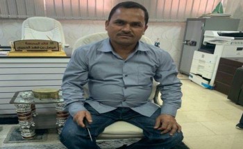 معلمون برفحاء يفاجئوون عامل نظافة رزق بمولود .. وهدية غير متوقعة