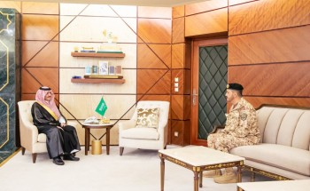 أمير الشرقية يستقبل اللواء العريفي بمناسبة تعيينه في منصبه أمير الشرقية يستقبل اللواء العريفي بمناسبة تعيينه في منصبه