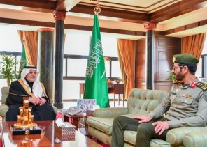 سمو أمير تبوك يستقبل مدير جوازات المنطقة سمو أمير تبوك يستقبل مدير جوازات المنطقة