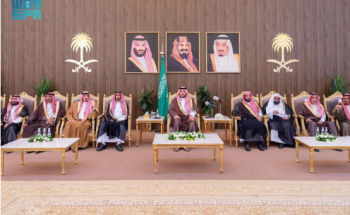 أمير منطقة الحدود الشمالية يستقبل المسؤولين والمواطنين في رفحاء ضمن جولته التفقدية