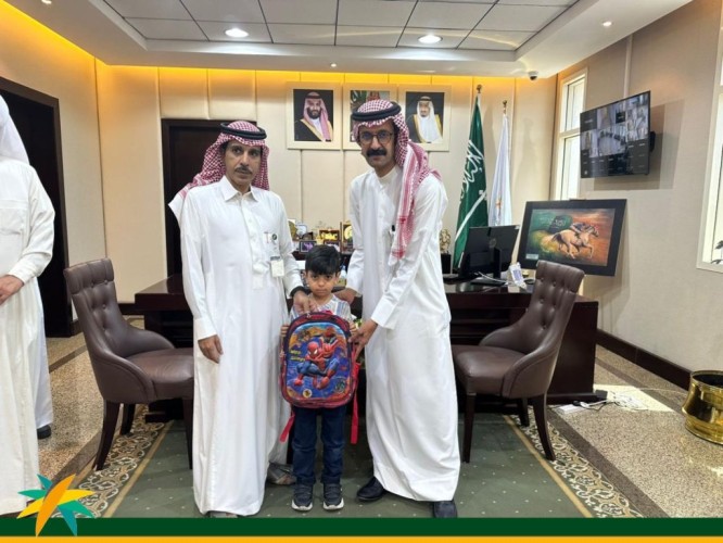 “حقائب مدرسية”.. إدارة الأُسر الكافِلة بـ”حائل” تستقبل دعماً عينياً من جمعية الوداد الخيرية