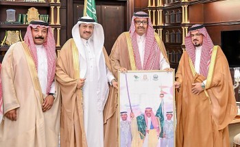 سمو أمير الباحة يستعرض جهود أمانة المنطقة ويتسلم تقرير احتفالات الأهالي باليوم الوطني سمو أمير الباحة يستعرض جهود أمانة المنطقة ويتسلم تقرير احتفالات الأهالي باليوم الوطني