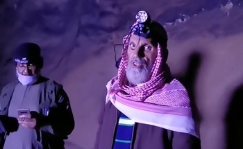 حصريًا (بالفيديو ) الغفيلي يكتشف أطول كهف في السعودية يبلغ طوله قرابة ٣ كم حصريًا (بالفيديو ) الغفيلي يكتشف أطول كهف في السعودية يبلغ طوله قرابة ٣ كم