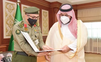 سمو نائب أمير منطقة جازان يتسلم التقرير السنوي لجهود وإنجازات إدارة الجوازات بالمنطقة.. سمو نائب أمير منطقة جازان يتسلم التقرير السنوي لجهود وإنجازات إدارة الجوازات بالمنطقة..