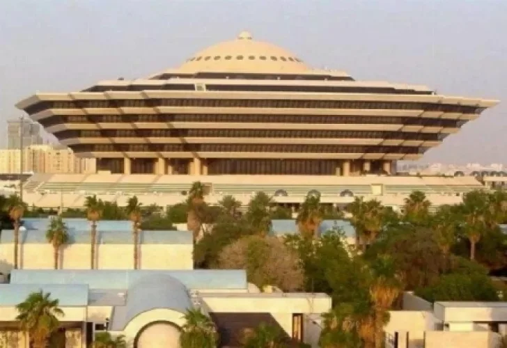 «الداخلية» تحذر: غرامة 100 ألف ريال وسجن 6 أشهر لمن يمكّن عمالته من العمل لدى الغير