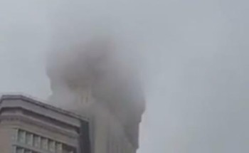 في مشهد بديع.. الغيوم تُعانق برج الساعة في مكة المكرمة في مشهد بديع.. الغيوم تُعانق برج الساعة في مكة المكرمة